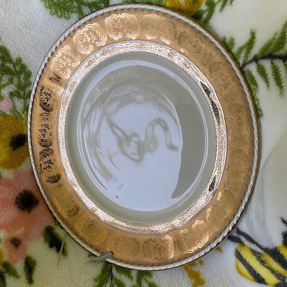 Elegant 7.5 l Gold & White Plate collectable  Bavaria